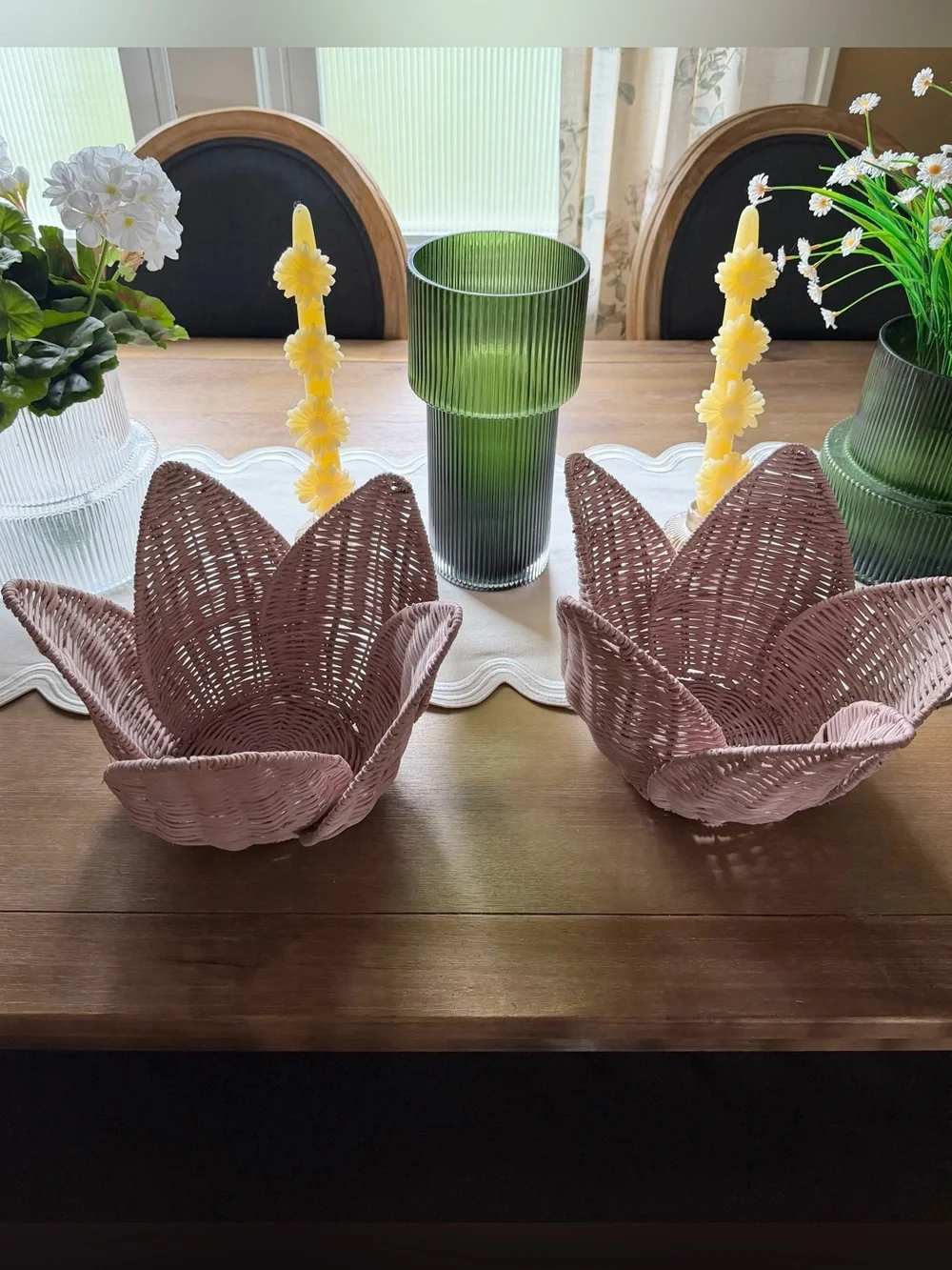 Tulip wicker baskets. Set of 2